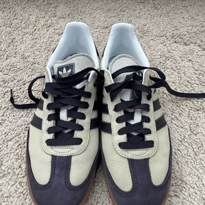 Adidas Men's Black and Tan Sneakers